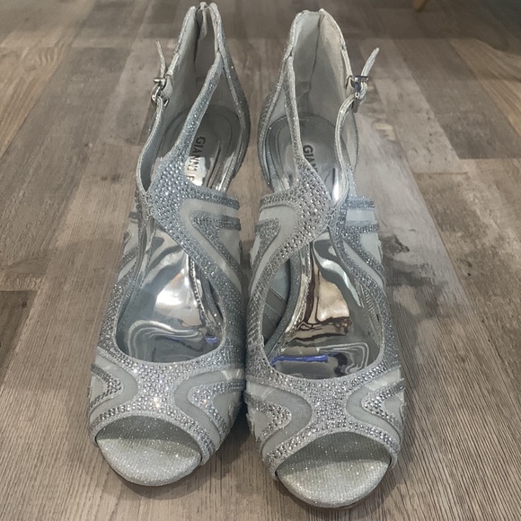 Gianni Bini Heels PROM PERFECT - Picture 2 of 5